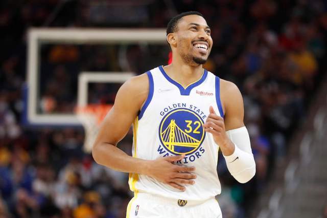 I Golden State Warriors hanno battuto i Dallas Mavericks 4-1